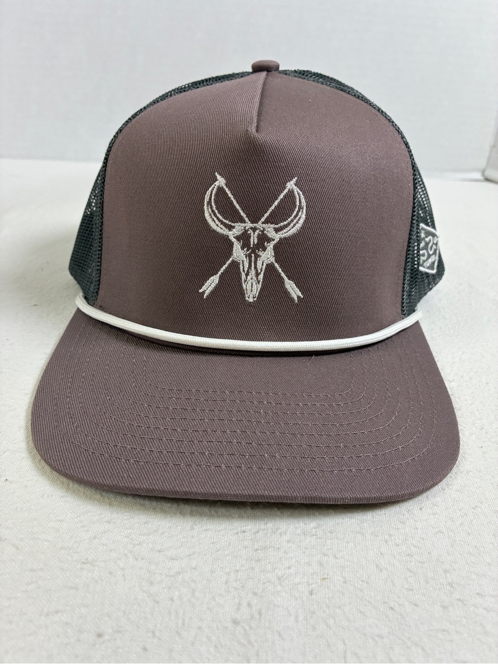 Southern String Hat Co Trucker Hat Deer Skull Crossed Arrows Snapback Gray Brown